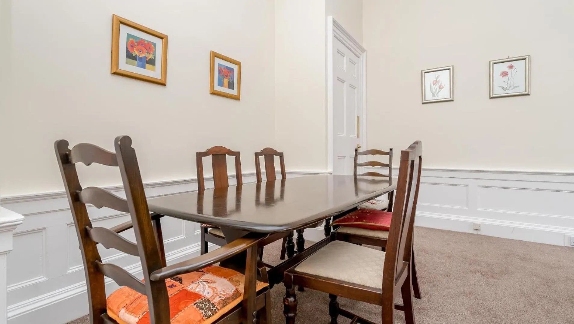 Melville Street Apartment Edinburgh 0*,